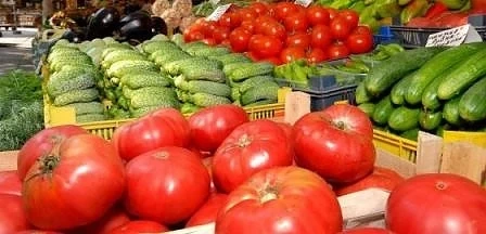 Търговци надуват цените на домати и краставици	