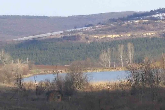 Скъса се язовирна стена край село Нова Върбовка