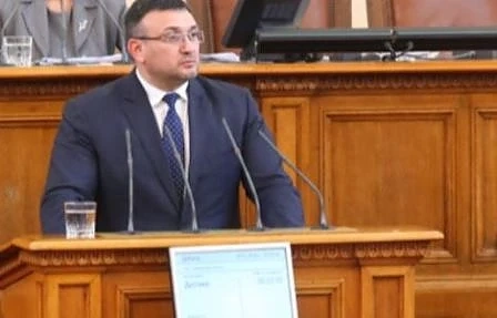 МВР забранява бойни демострации пред малки деца