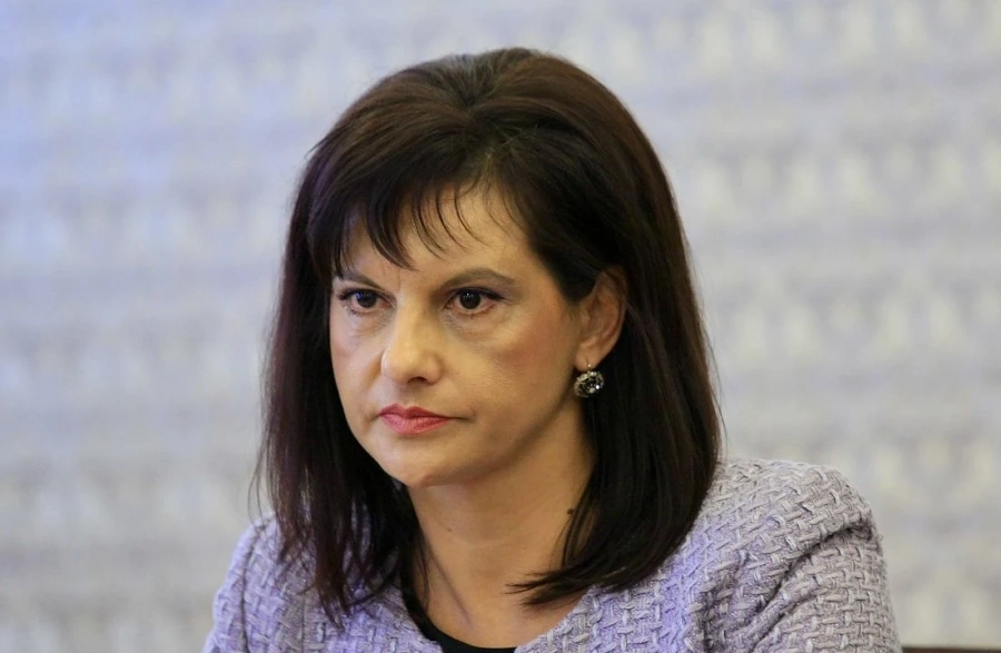 Дариткова: Няма дефицит на средства във Фонда за лечение на деца