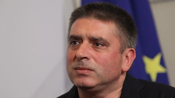 Данаил Кирилов: Подавам оставка, ако мониторингът не падне
