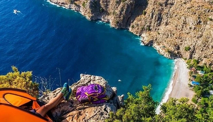 Арестуваха китаец бутнал бременната си жена от скала заради 3 млн. долара