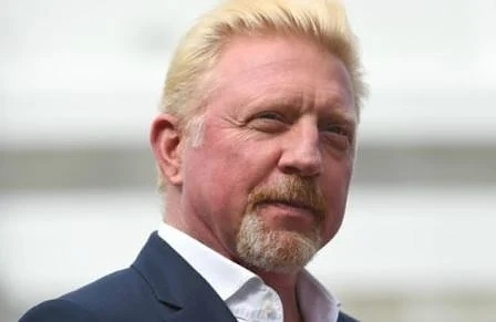 Фалиралият Борис Бекер разпродава всичко от трофеите до чорапите си