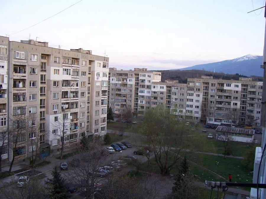 Заради пропуск в закона - могат да ни правят домоуправители доживот