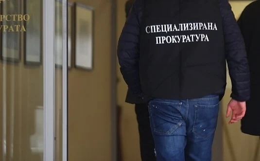 Прокуратурата удари нотариус, разследват сделки с църковни имоти за милиони 