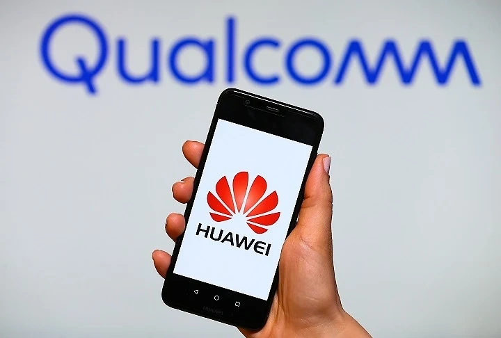 Huawei влага 700 млн. евро в Полша, но само ако изгражда 5G мрежата ѝ