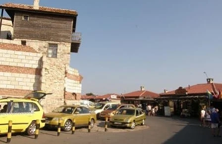 Пиян швед открадна такси в Несебър, задържан е