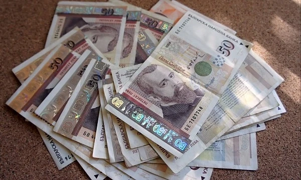 Полицията търси собственика на 900 лева