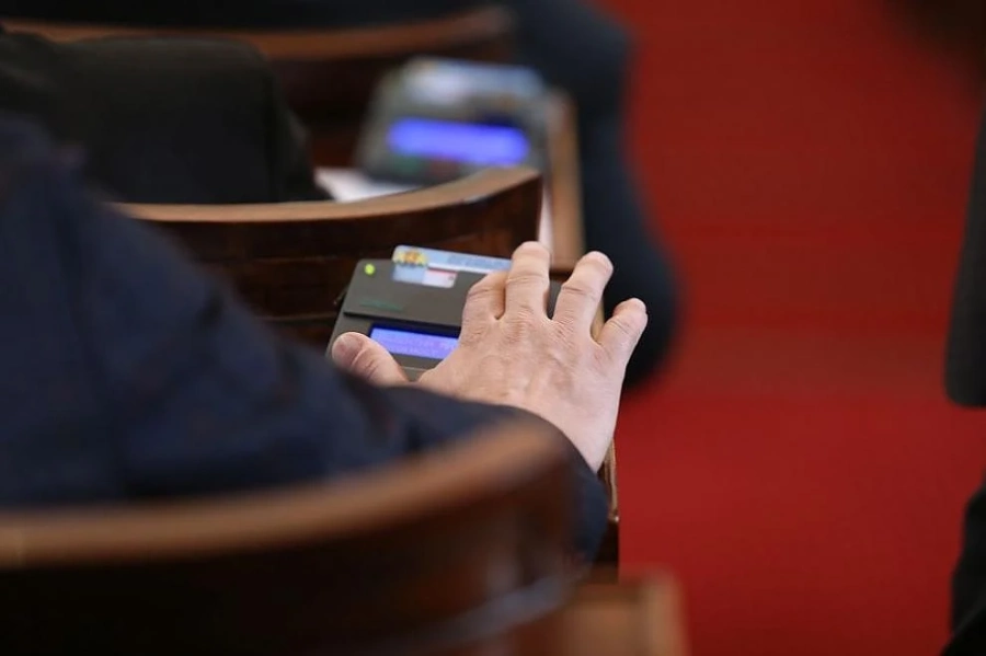Парламентът прие на първо четене промени в Закона за забрана на химическото оръжие