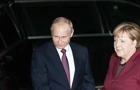 Путин честити рождения ден на Меркел. На немски ѝ пожела крепко здраве