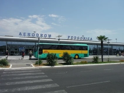 Фалшиви сигнали за бомби на летища в Черна гора
