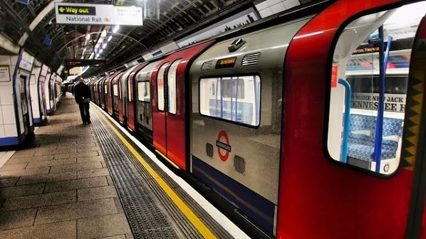 Разпръснаха сълзотворен газ в лондонското метро