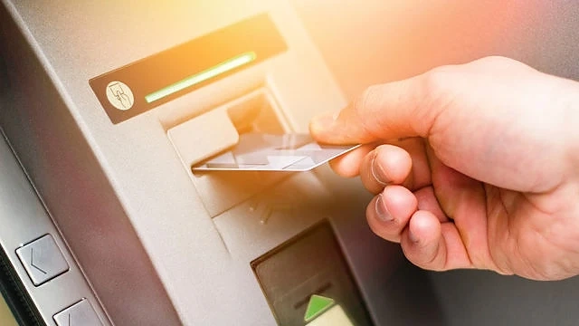 До 25 лева такса на 200 евро от банкомат в чужбина