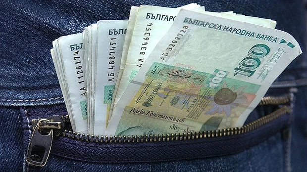 Над 4 млрд. лева са спестили домакинствата за година