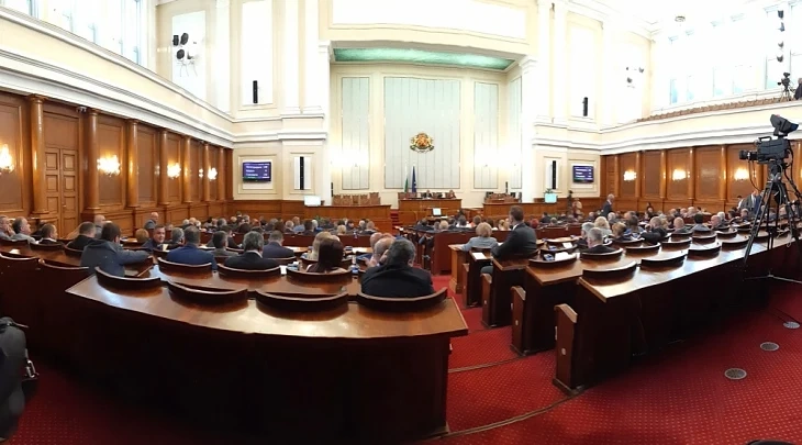 Парламентът създаде временна комисия за атаката срещу НАП