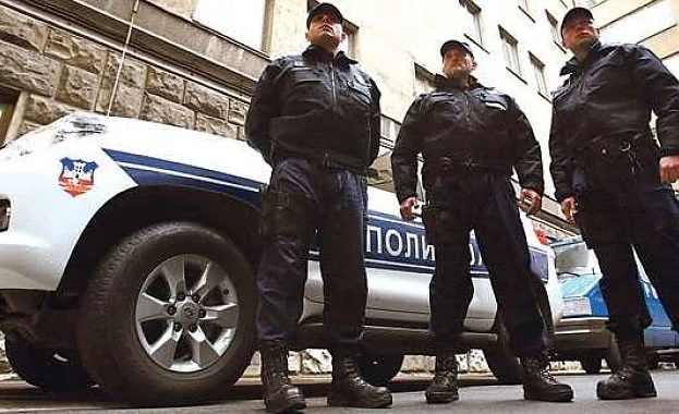 Гръмнал въздушен компресор рани трима в автобус в Белград