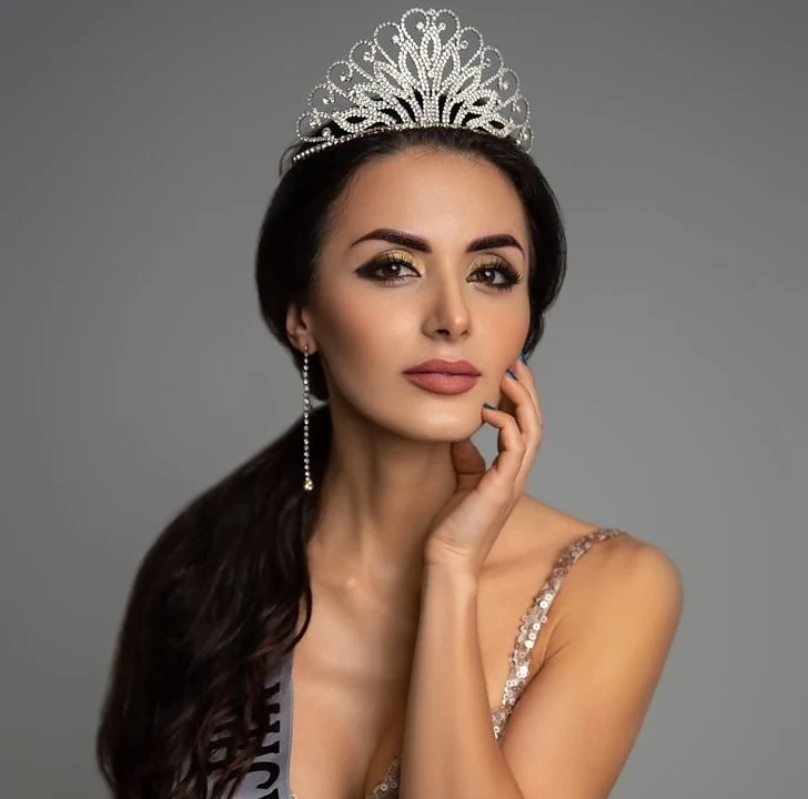 Българска лекарка спечели титлата на Mrs Transcontinental в САЩ   