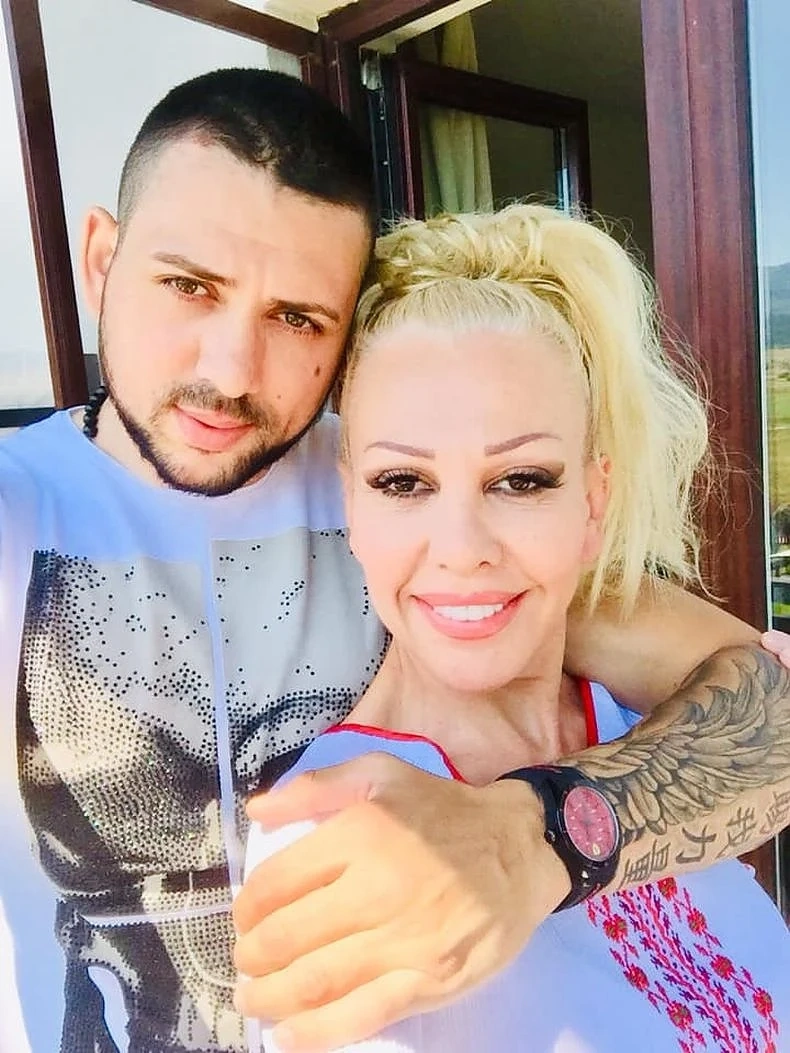 Луна влезе под кожата на младото си гадже 