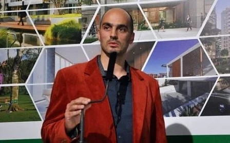 Кандидат -кметът на десните арх. Борислав Игнатов оправя мекия говор при логопед