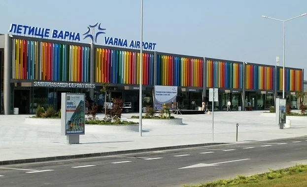 Сигнали за бомби и на летищата в Бургас и Варна