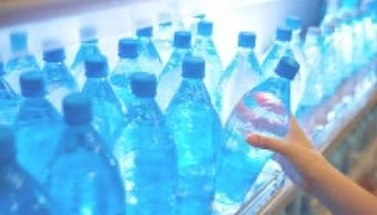 СЗО: Пластмасата в питейната вода не е вредна за здравето