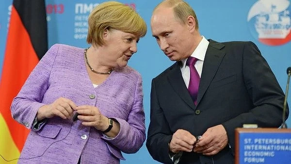 Меркел и Путин обсъдиха срещата на „Нормандската четворка“, Сирия и Либия