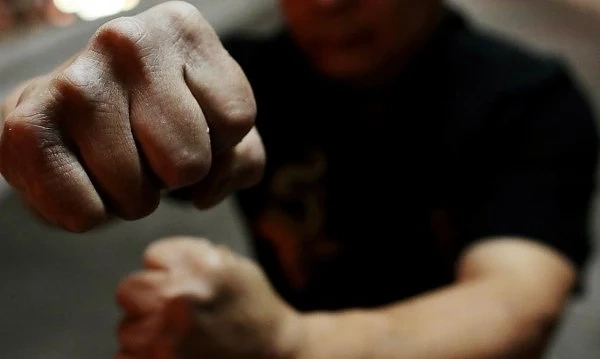Чужденци нападнаха млад мъж в София