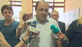 След обвиненията за подкуп: Радостин Радев остава кмет на Костенец
