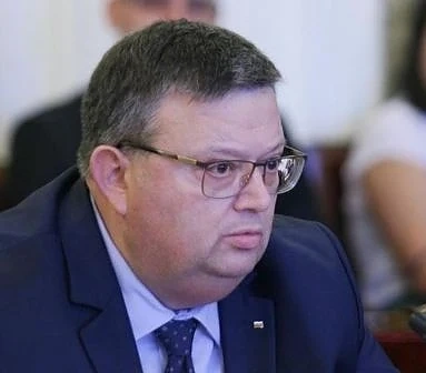 Цацаров потвърди решението си да подкрепи Гешев като свой наследник