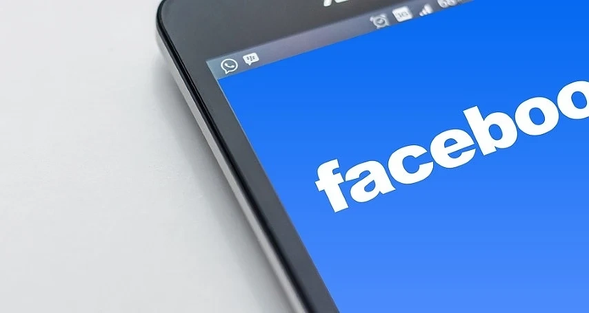 Служител на Facebook се самоуби в централата на компанията