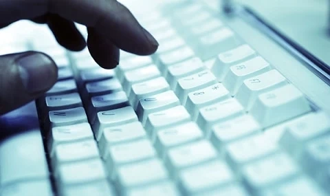  Осъдиха българин на 9 г. затвор за интернет измами във Великобритания