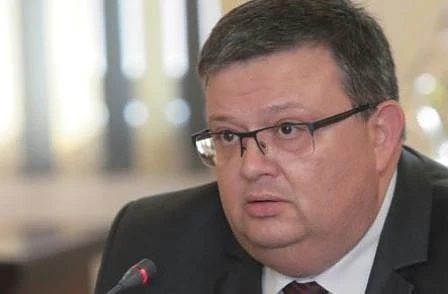 Цацаров внесе искане във ВКС да спре условното освобождаване на Джок Полфрийман