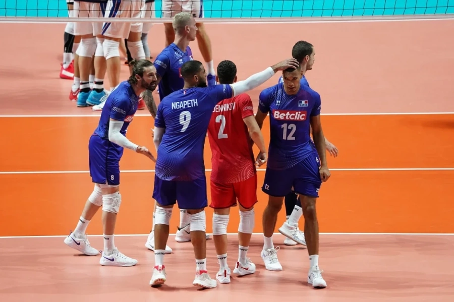 Сърбия и Франция на полуфинал на Евроволей 2019