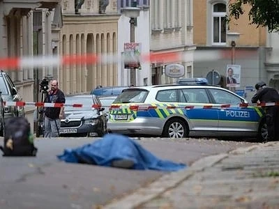 Двама убити при стрелба пред синагога в град Хале