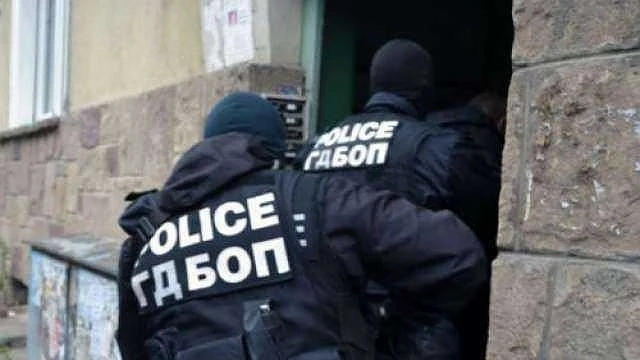 Полицейска операция в София, има задържани