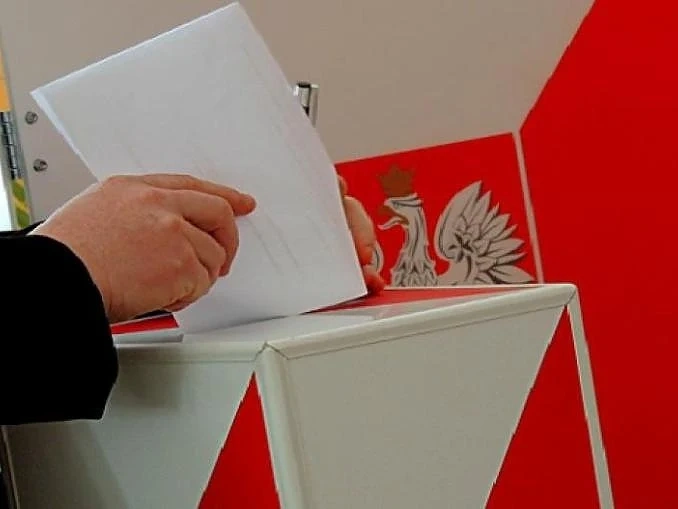 В Полша се провеждат парламентарни избори