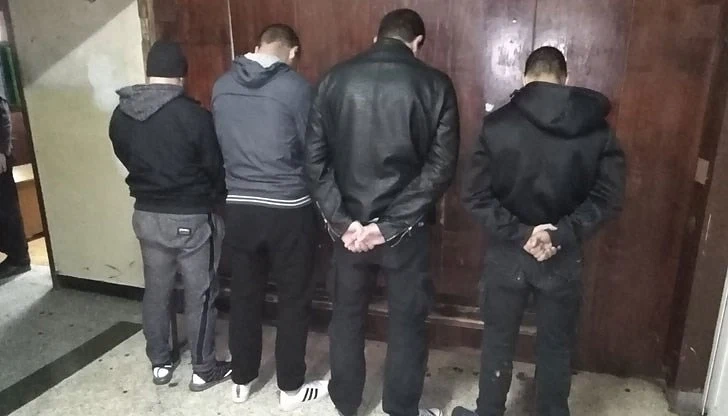 МВР задържа четирима за расисткия скандал на \
