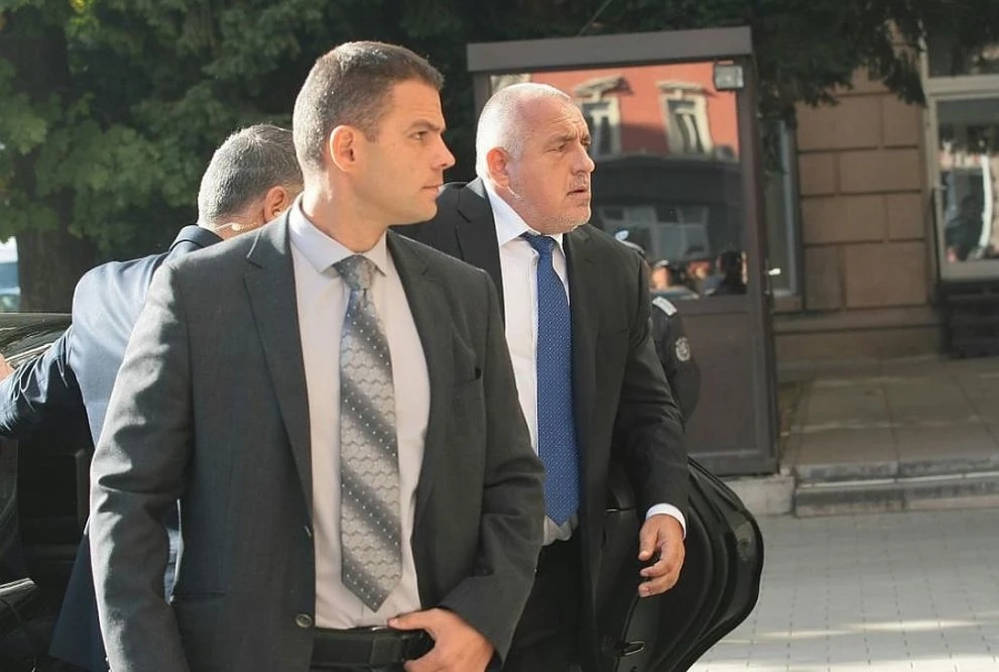 Борисов посъветвал Заев да не подава оставка