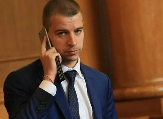 В Симитли лъжат от името на депутат - сина на кмета