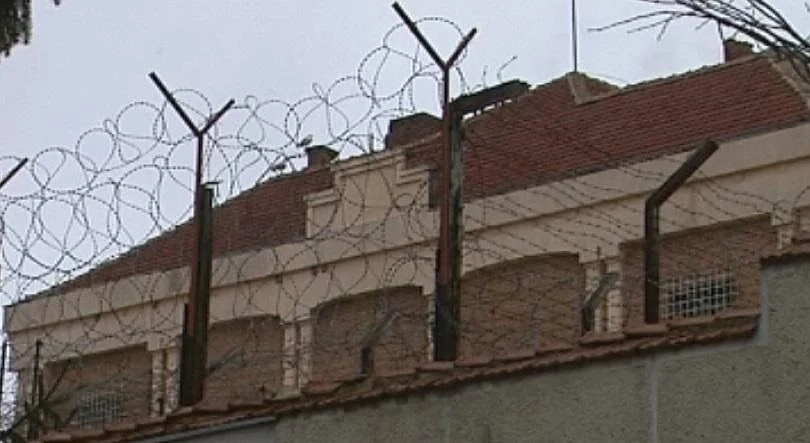 Надзирателите в затворите са в протестна готовност
