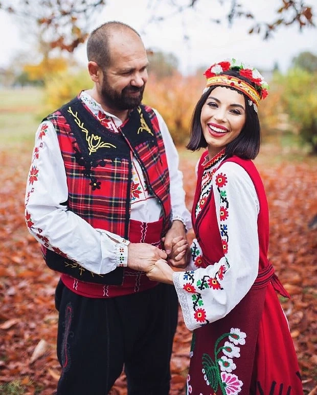Мегз и Рончев копират Емилия и Башур