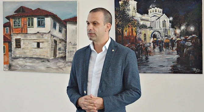 Кирил Котев напуска постовете си в ГЕРБ, няма да става и общински съветник