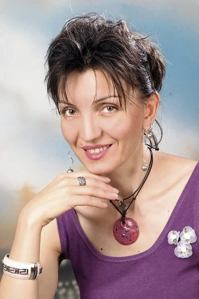 Мирела Величкова - певицата с кадифения глас