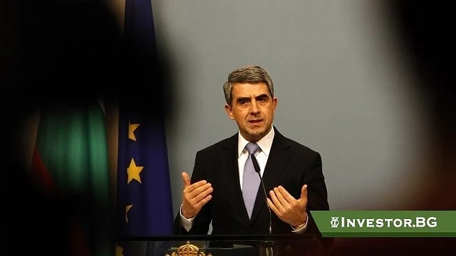 Плевнелиев: България е напът да получи покана за еврозоната през април