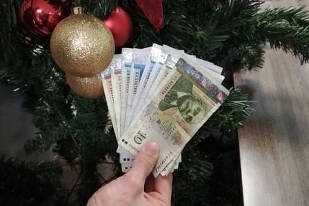 Всяка втора компания планира малки коледни бонуси
