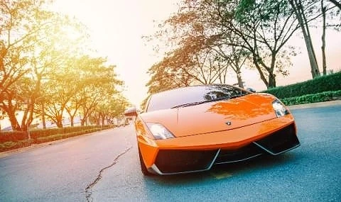 Българин хвърчи с Lamborghini на магистрала в Хърватия