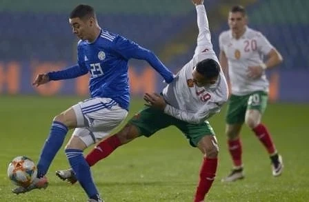 България загуби с 0:1 от Парагвай