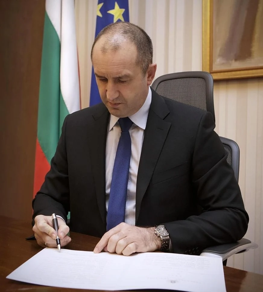 Президентът сложи подписа си за Гешев