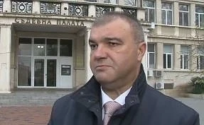 Банковата служителка, източила 1 млн., пращала парите на виртуален приятел