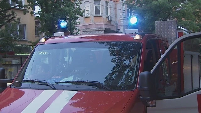 Автобус с 51 пътници пламна близо до Бургас